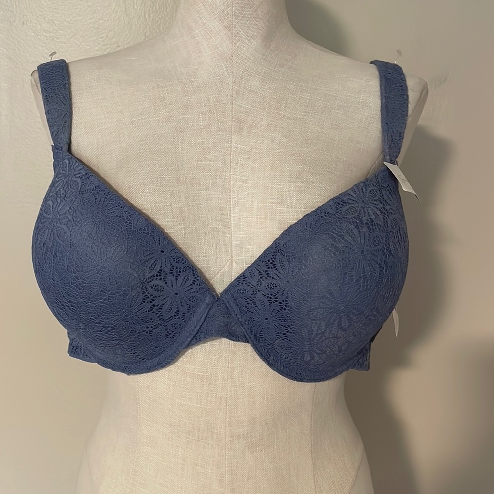 NWT Jessica Simpson Bra. Size 42D